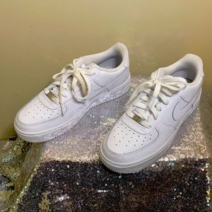 White Air Force 1s. Gently worn. Size 5.5 youth